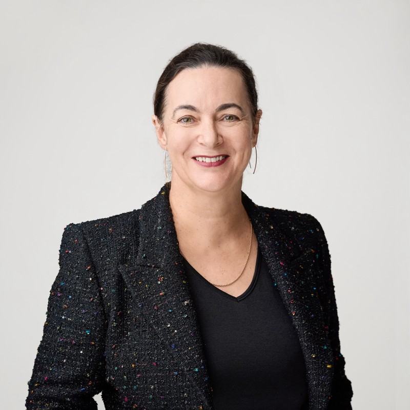 Ms Christine Gordon
